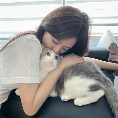 洞里的月亮